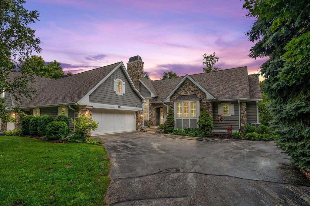 Photo of 10685 Commodore CIRCLE #602, Sister Bay, WI 54234 (MLS # 2029096)