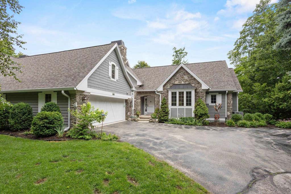 Photo of 10685 Commodore CIRCLE #602, Sister Bay, WI 54234 (MLS # 2029096)