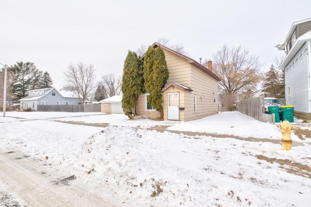 Photo of 1031 Spruce STREET, Marinette, WI 54143 (MLS # 50319293)