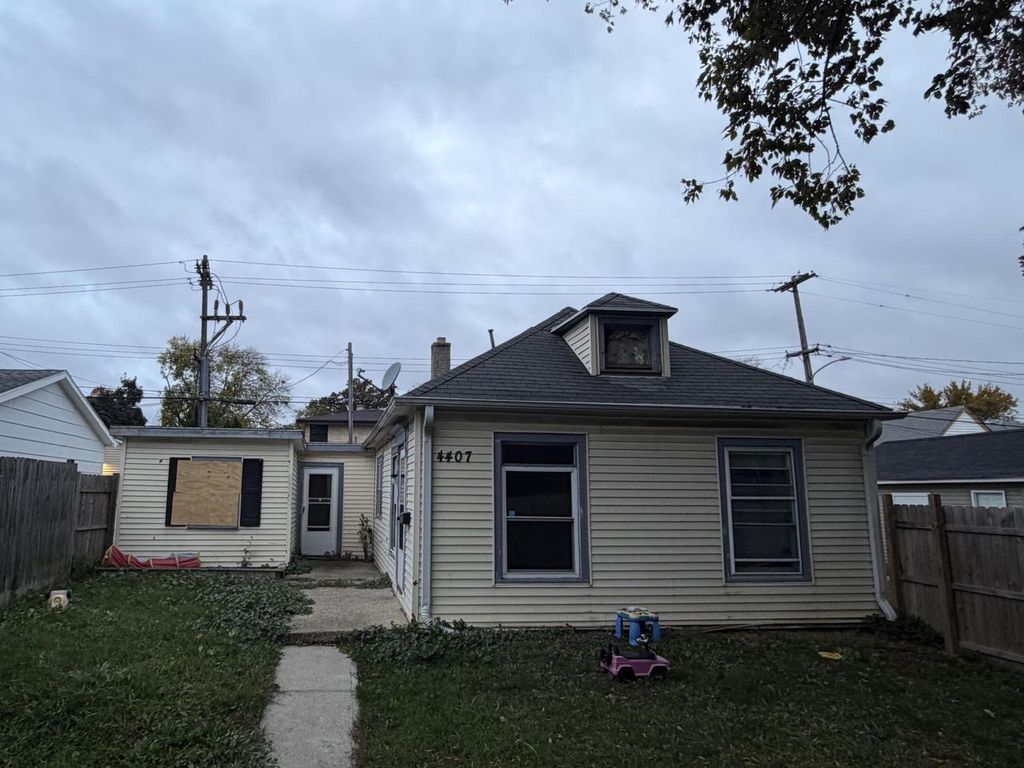 Photo of 4407 N 62nd STREET, Milwaukee, WI 53216 (MLS # 1940290)