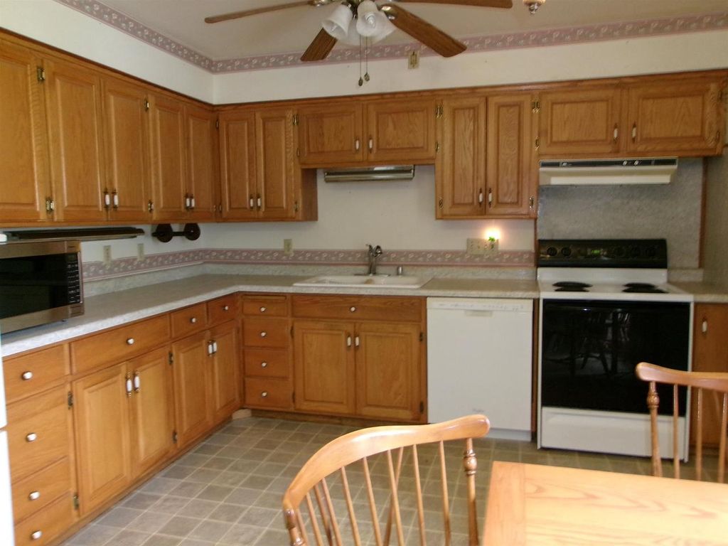 Photo of 202 Sharp AVENUE, Reeseville, WI 53579 (MLS # 2021611)