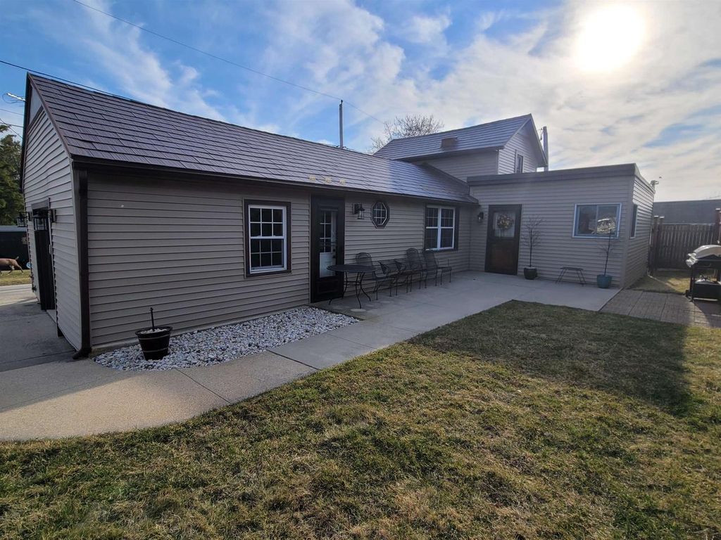Photo of 102 S Elizabeth STREET, Eden, WI 53019 (MLS # 50322908)