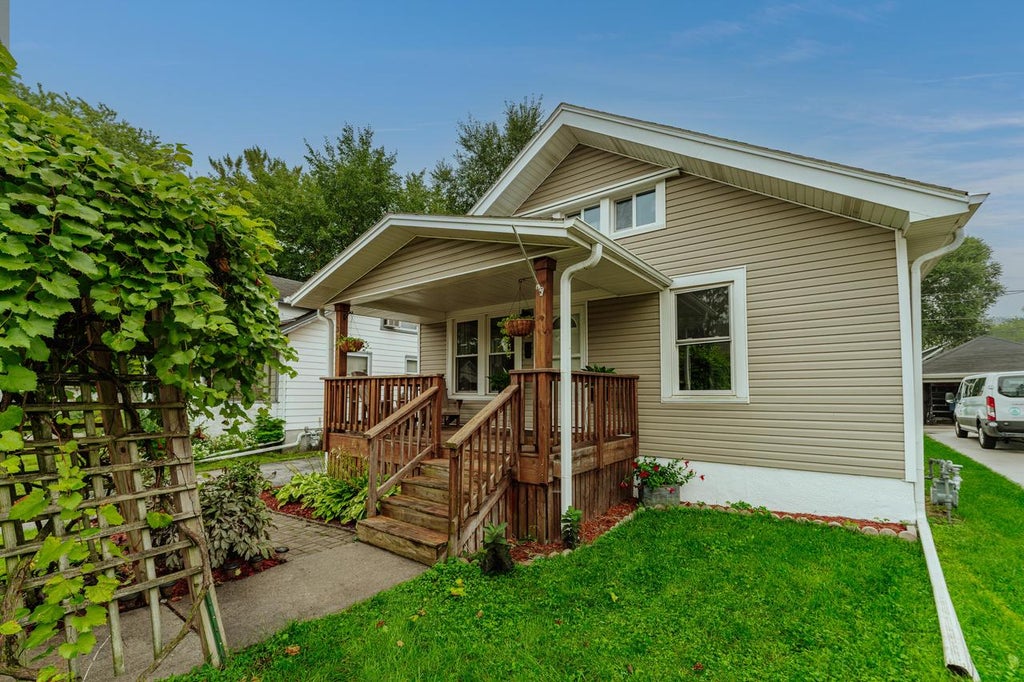 Photo of 317 Wilson AVENUE, Waukesha, WI 53186 (MLS # 1980077)