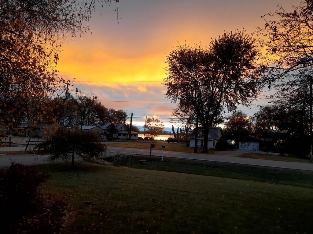 Photo of 25326 W Loomis ROAD, Waterford, WI 53185 (MLS # 1944314)