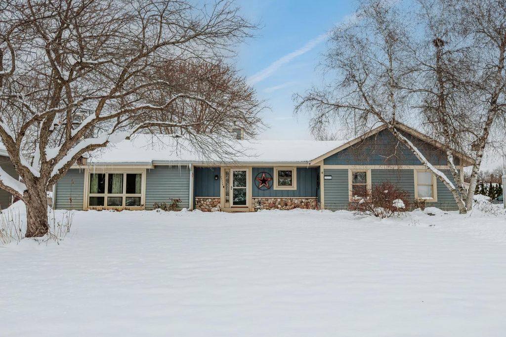 Photo of 25326 W Loomis ROAD, Waterford, WI 53185 (MLS # 1944314)