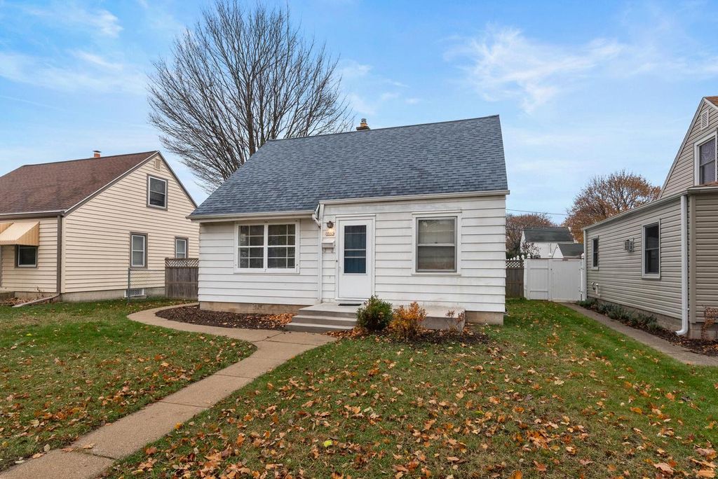 Photo of 3553 S Herman STREET, Milwaukee, WI 53207 (MLS # 1944097)