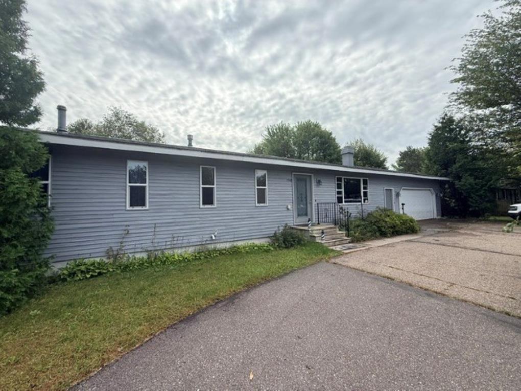 Photo of 1542 Pine Grove DRIVE, Kronenwetter, WI 54455 (MLS # 22604577)