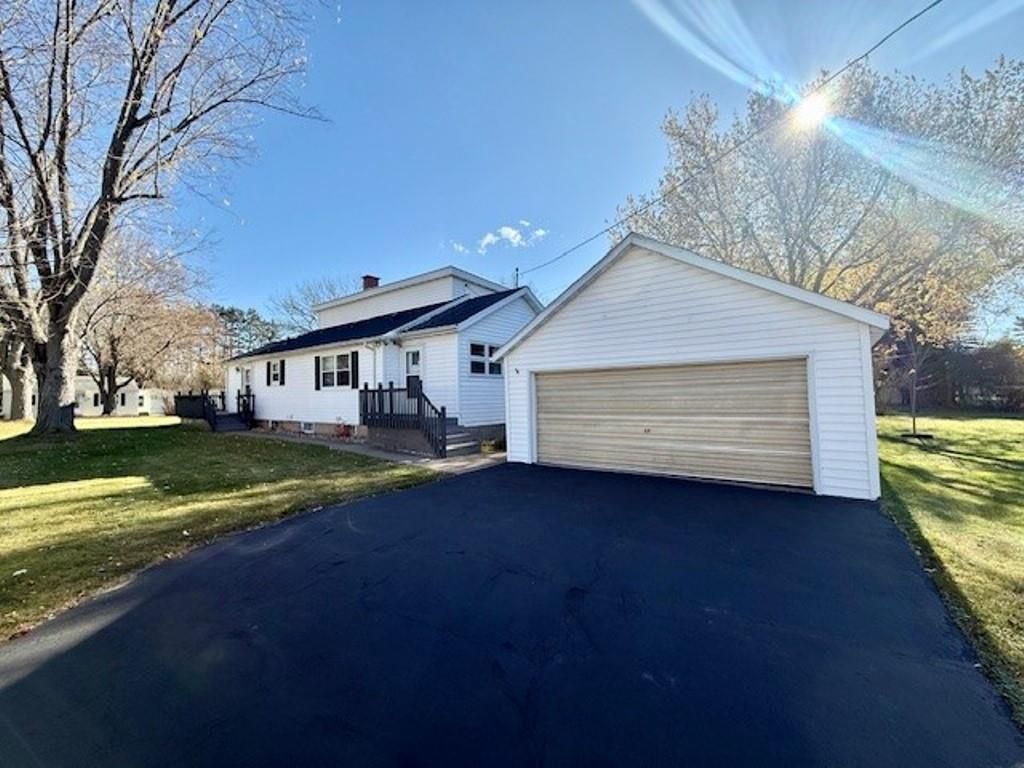 Photo of 3734 Carl STREET, Wausau, WI 54403 (MLS # 22505315)