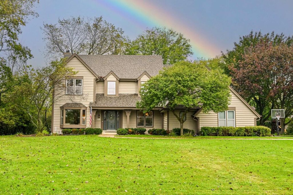 Photo of 15290 Shamrock LANE, Brookfield, WI 53005 (MLS # 1939303)