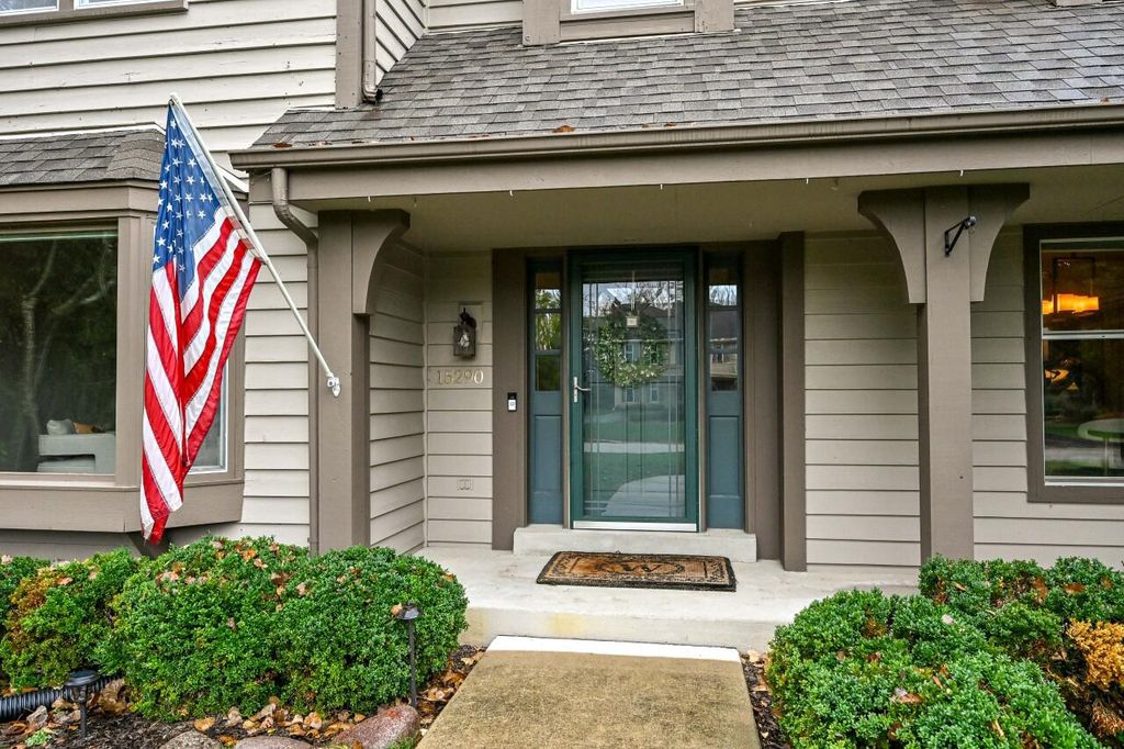 Photo of 15290 Shamrock LANE, Brookfield, WI 53005 (MLS # 1939303)