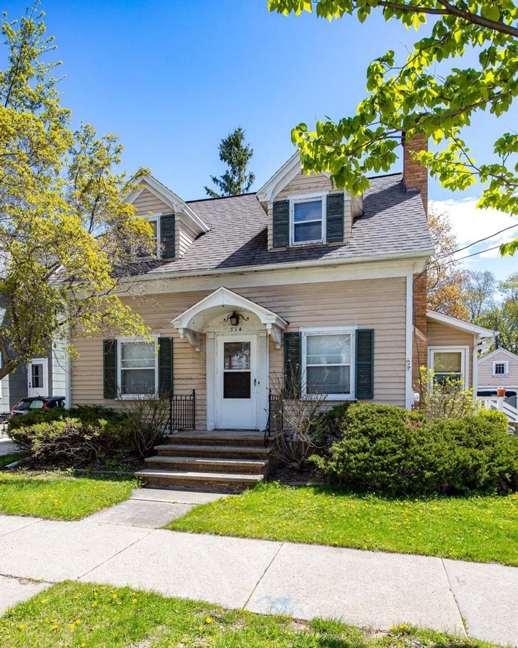 Photo of 714 N Oneida STREET, Appleton, WI 54911 (MLS # 50325012)