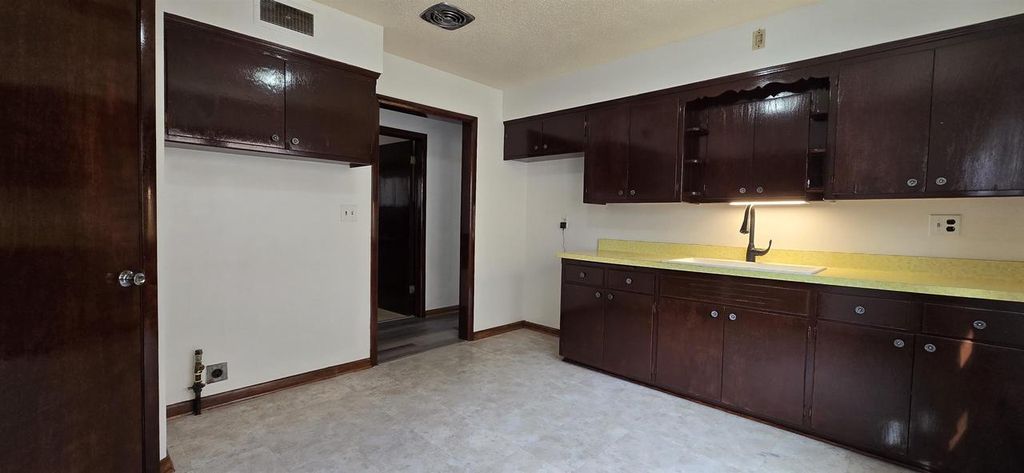 Photo of 7930 W Congress STREET, Milwaukee, WI 53218 (MLS # 50322772)