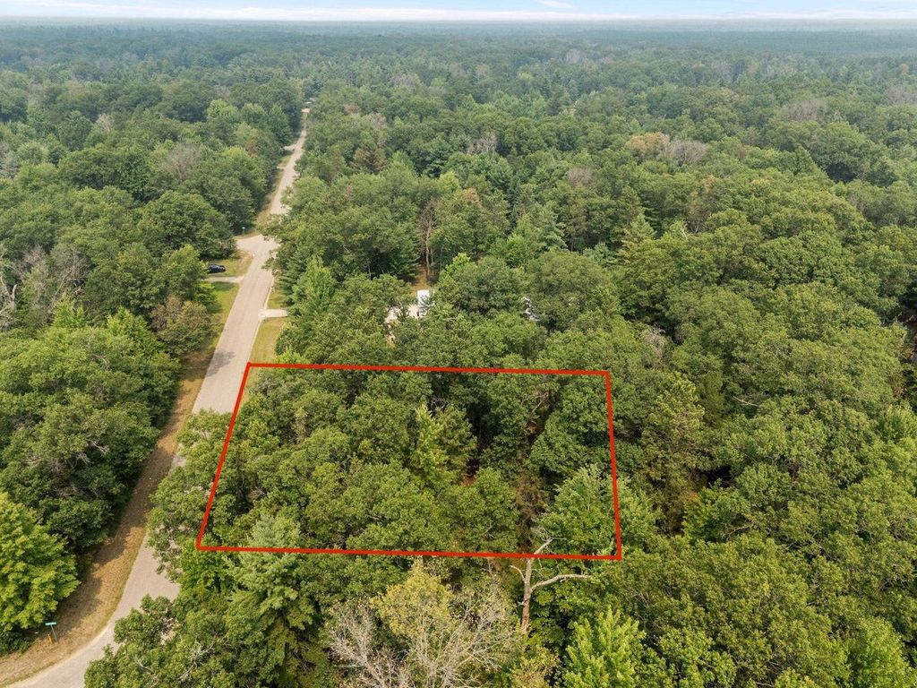 Photo of N6966 Lynwood DRIVE, Shawano, WI 54166 (MLS # 50322356)