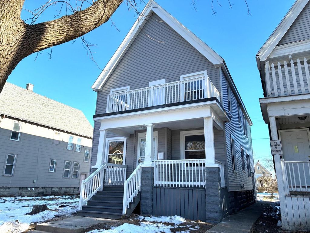 Photo of 2822 N 34th STREET, Milwaukee, WI 53210 (MLS # 1945553)