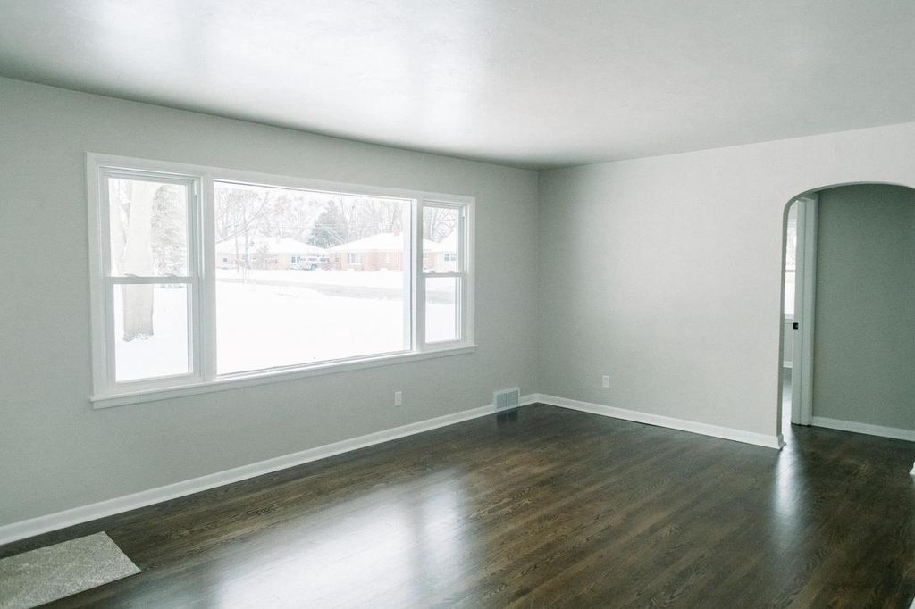 Photo of 703 Thrush STREET, Green Bay, WI 54303 (MLS # 50318845)