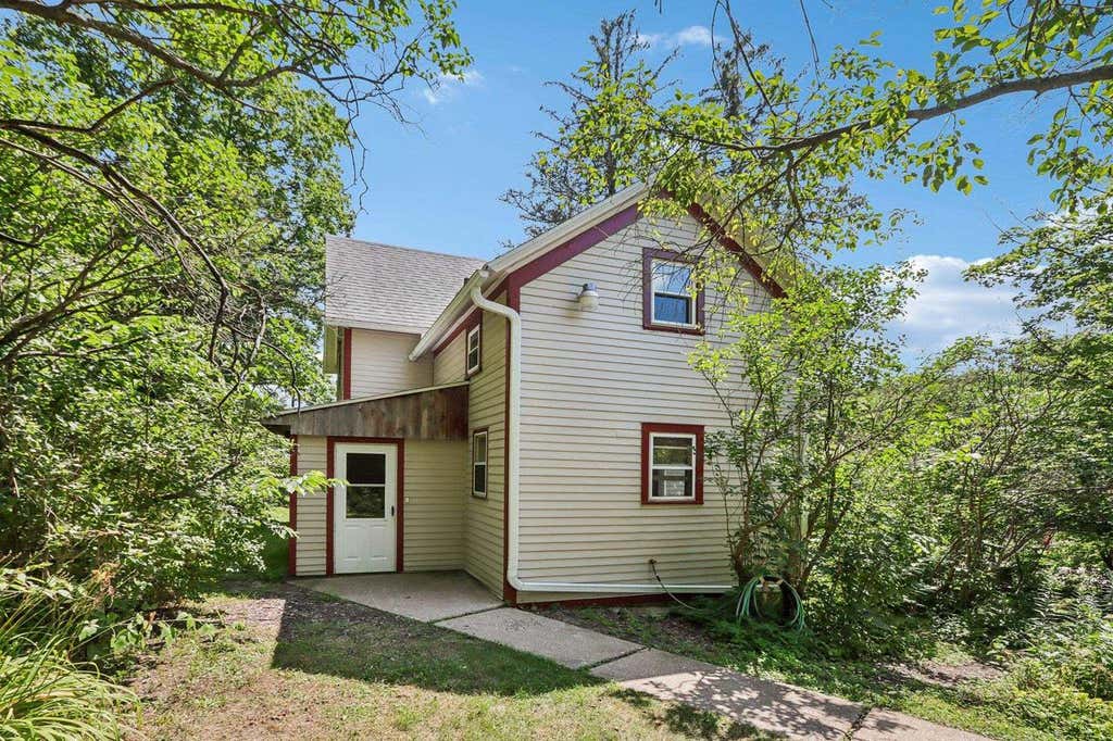 Photo of 2348 Highway 92, Mount Horeb, WI 53572 (MLS # 2025995)