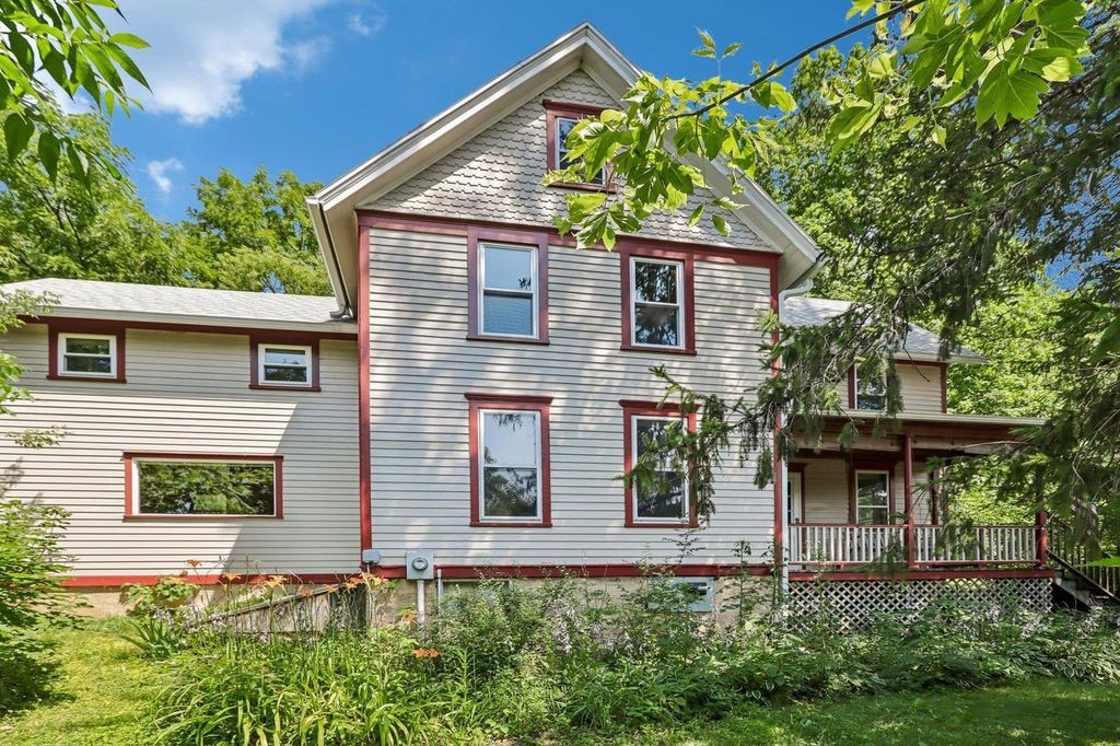 Photo of 2348 Highway 92, Mount Horeb, WI 53572 (MLS # 2025995)