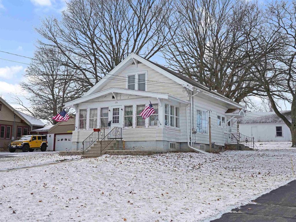 Photo of 234 S Jefferson STREET, Waterford, WI 53185 (MLS # 50319951)