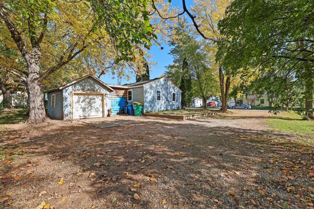 Photo of 1130 Lime Kiln ROAD, Green Bay, WI 54302 (MLS # 50334739)