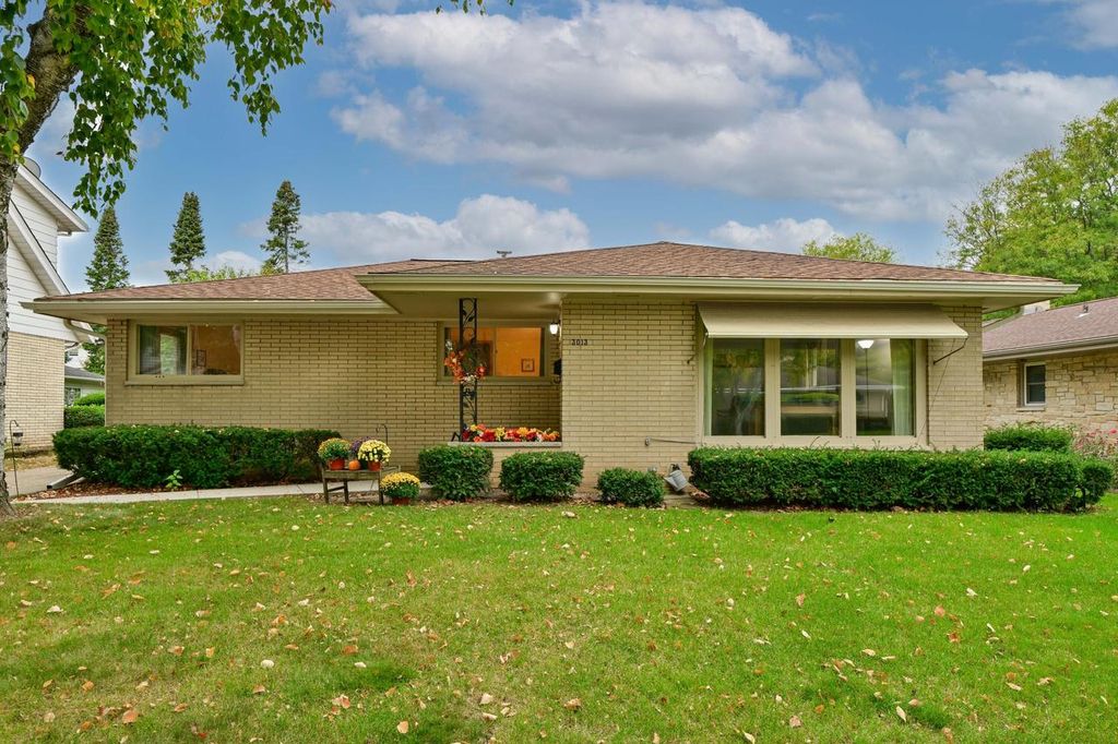Photo of 3013 S 82nd STREET, West Allis, WI 53219 (MLS # 1939271)