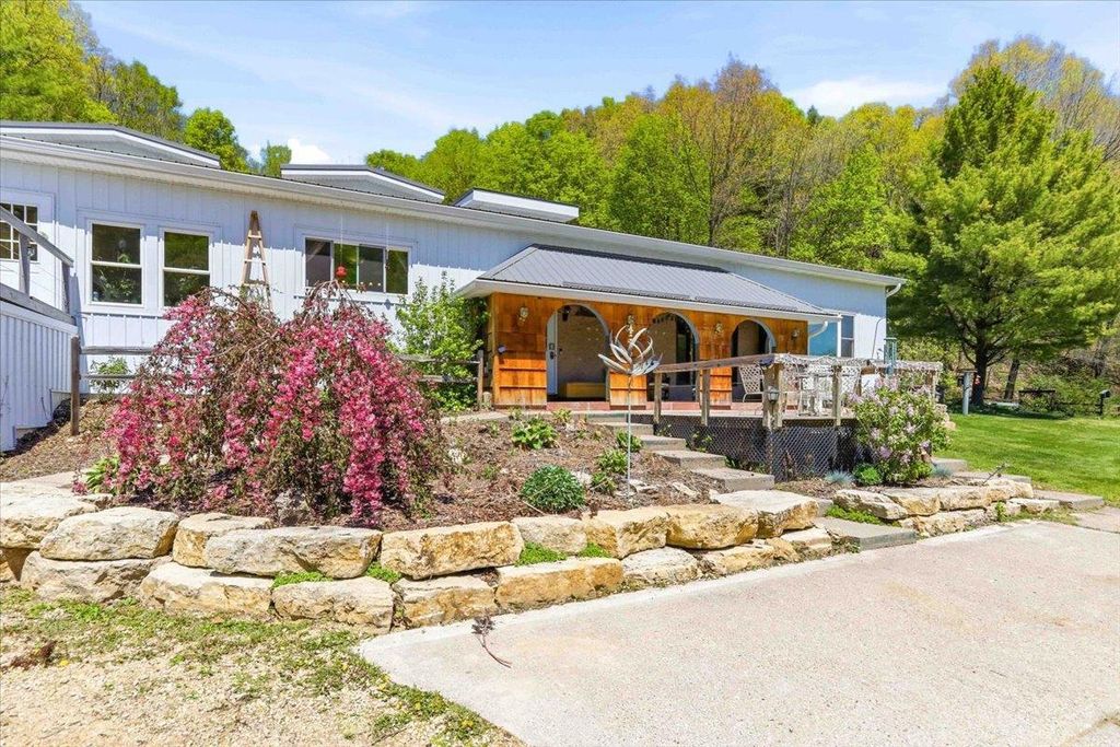Photo of E15845 Short DRIVE, Hillsboro, WI 54634 (MLS # 2023482)