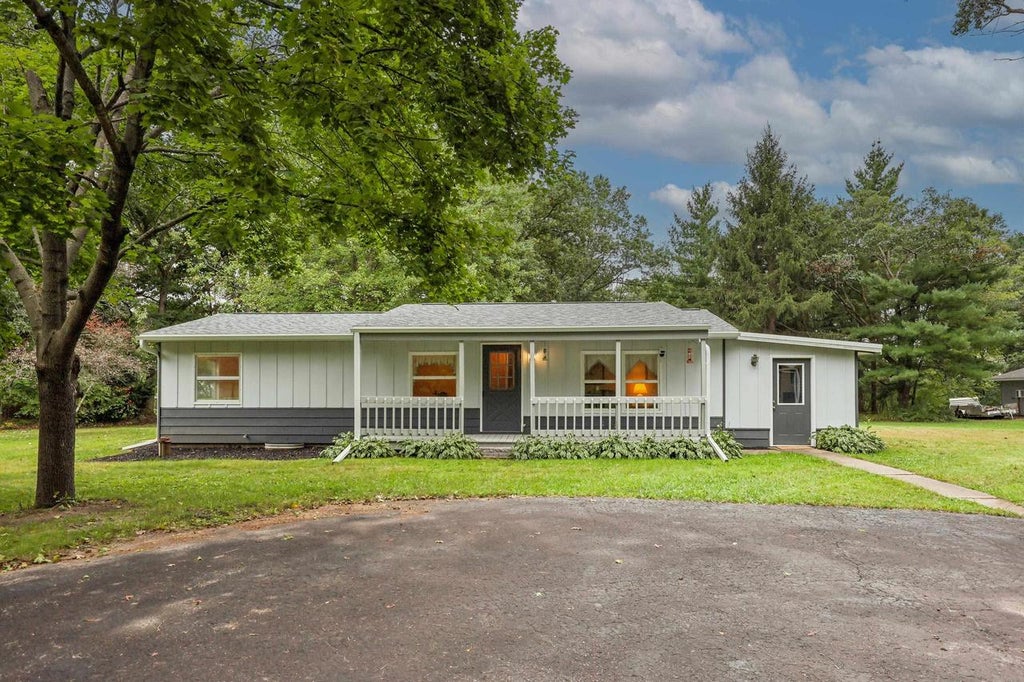 Photo of E7804A Virginia STREET, Reedsburg, WI 53959 (MLS # 2033253)