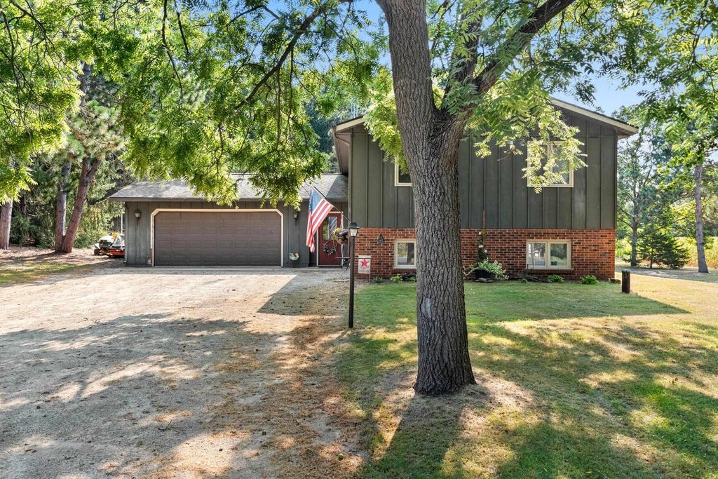 Photo of N5574 Cty Rd T, Princeton, WI 54968 (MLS # 50329826)