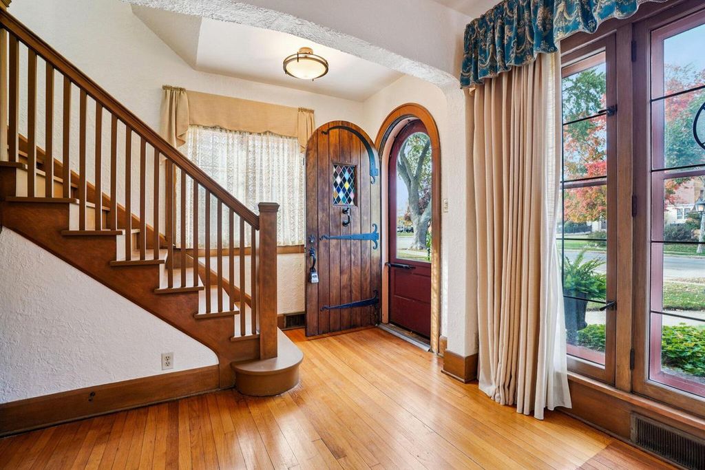 Photo of 517 Melvin AVENUE, Racine, WI 53402 (MLS # 1940728)