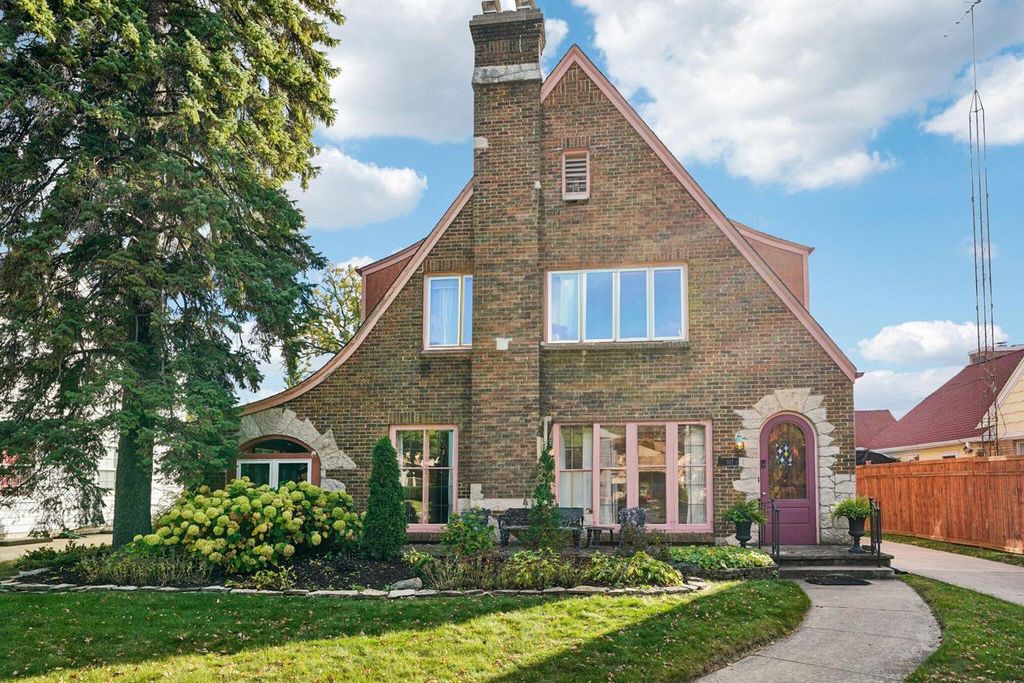 Photo of 517 Melvin AVENUE, Racine, WI 53402 (MLS # 1940728)