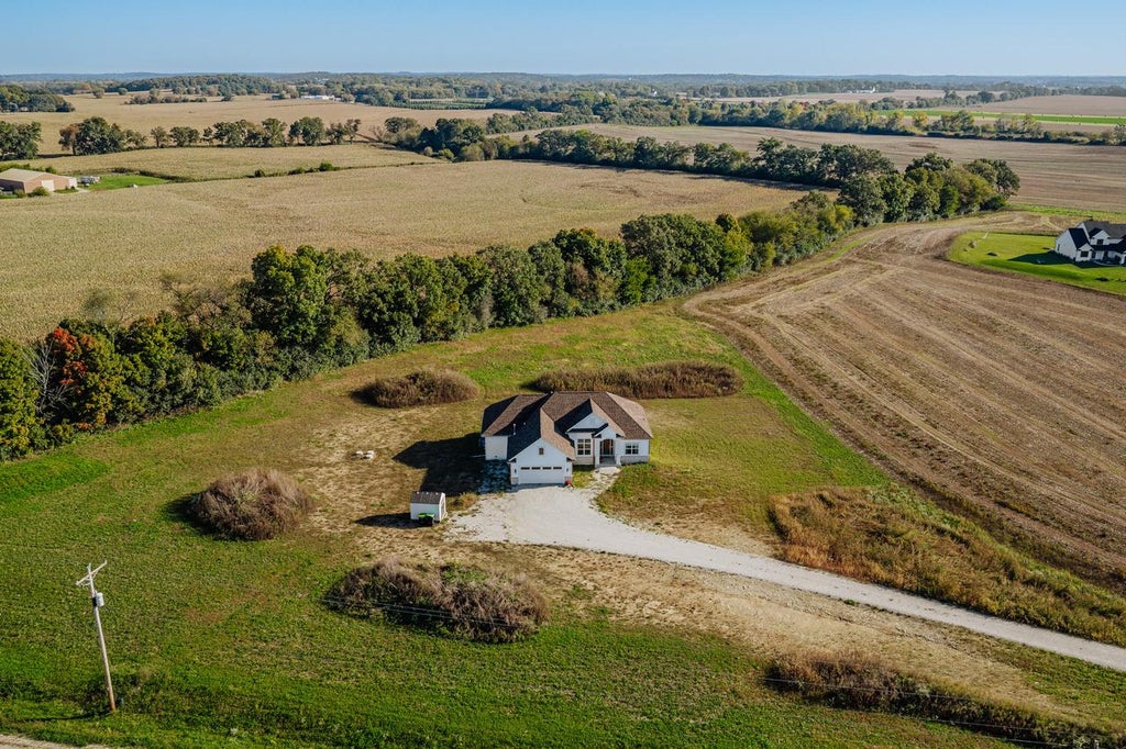 Photo of 7629 Northwest HIGHWAY, Mukwonago, WI 53149 (MLS # 1984639)