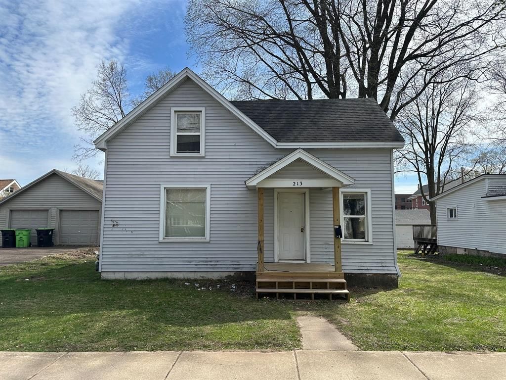 Photo of 213 Niagara STREET, Eau Claire, WI 54703 (MLS # 1600315)