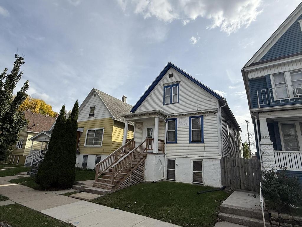 Photo of 2019 W Lapham STREET, Milwaukee, WI 53204 (MLS # 1940303)