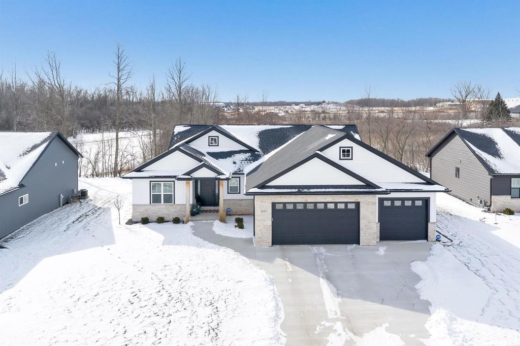 Photo of 2531 S Stellita CIRCLE, De Pere, WI 54115 (MLS # 50320586)