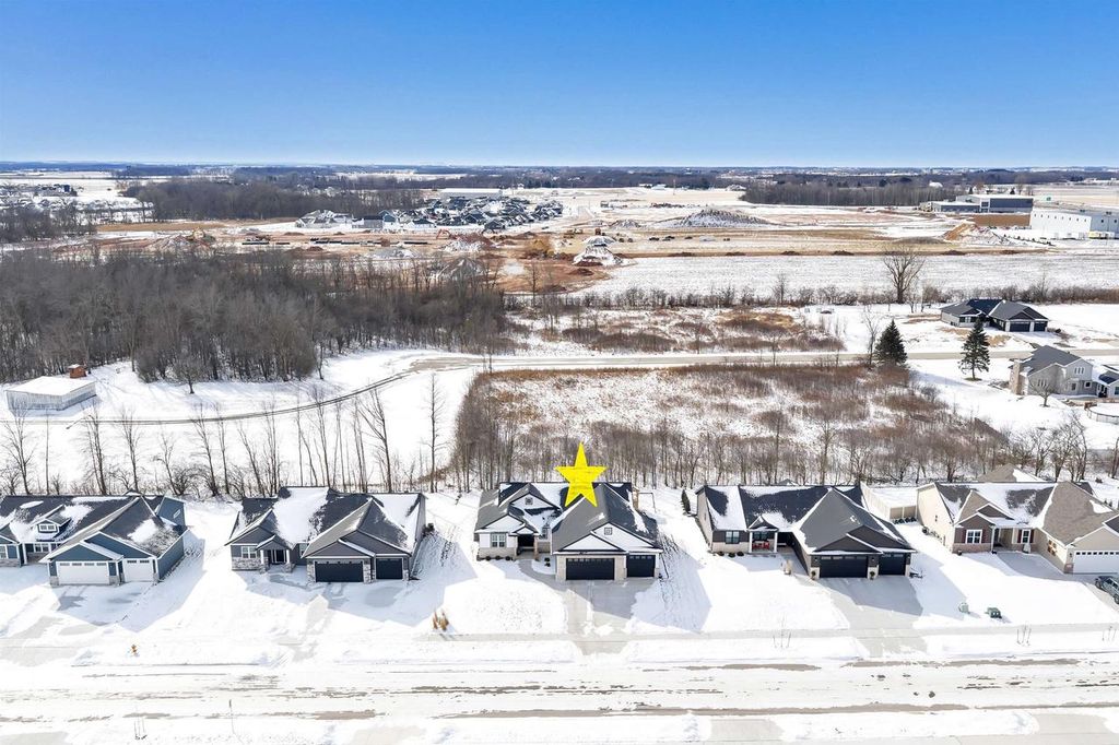 Photo of 2531 S Stellita CIRCLE, De Pere, WI 54115 (MLS # 50320586)