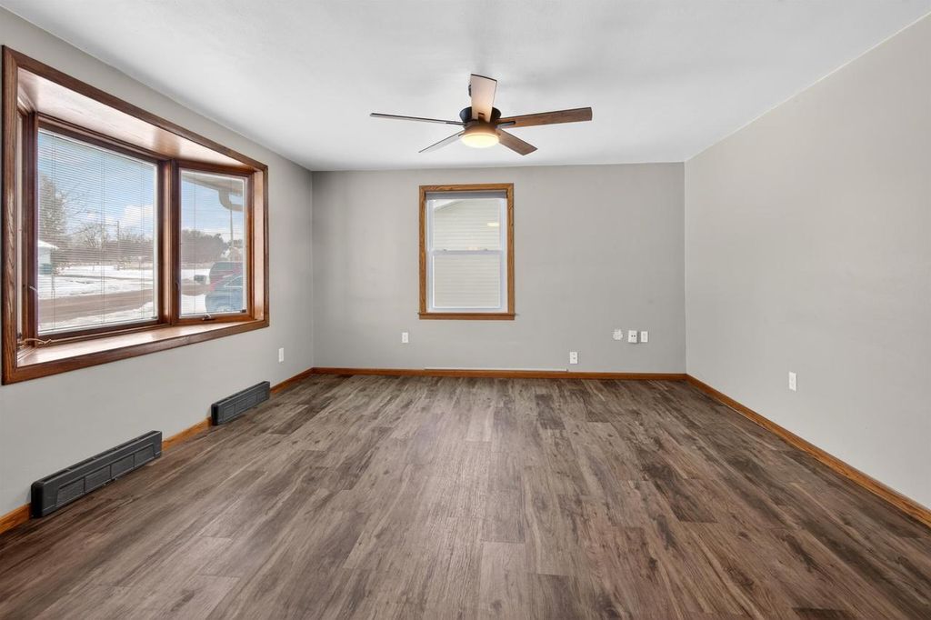 Photo of 3262 Evergreen AVENUE, Green Bay, WI 54313 (MLS # 50318968)