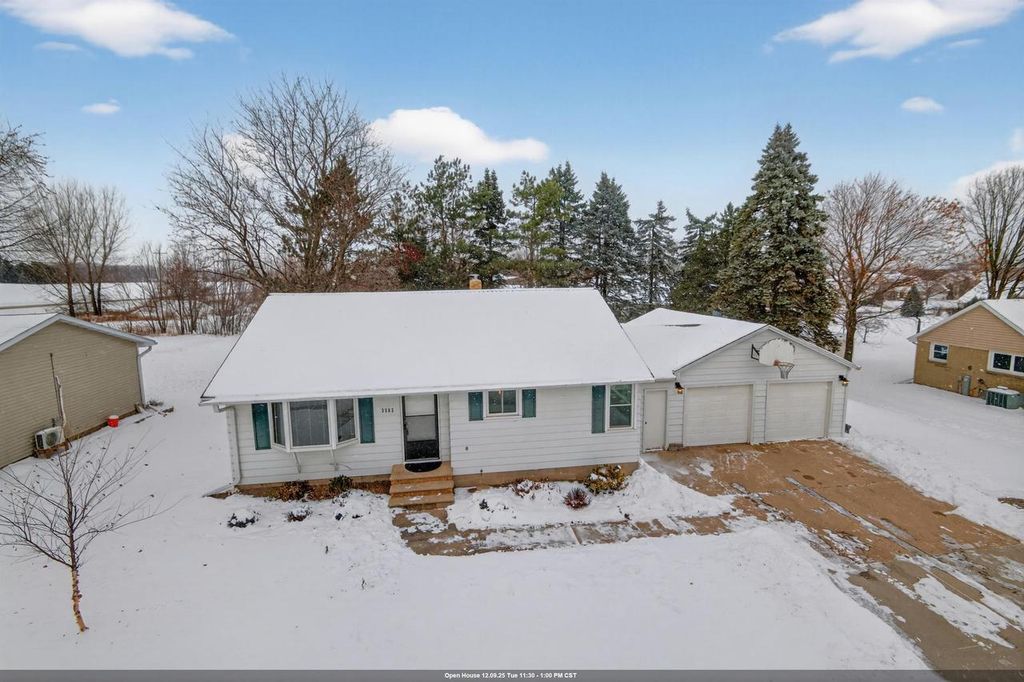 Photo of 3262 Evergreen AVENUE, Green Bay, WI 54313 (MLS # 50318968)