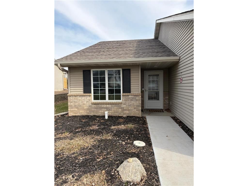 Photo of 321 Wildwood CIRCLE, Roberts, WI 54023 (MLS # 7060766)
