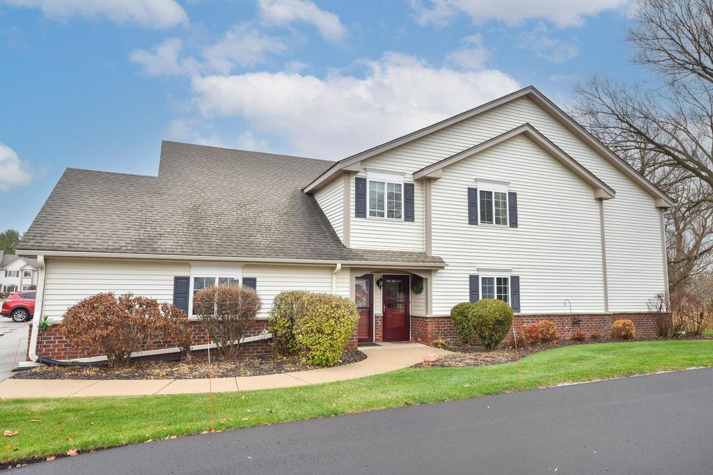 Photo of 636 Pewaukee ROAD #H, Pewaukee, WI 53072 (MLS # 1943196)