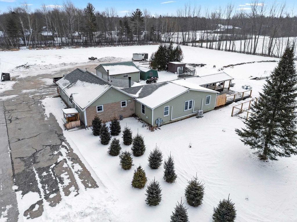 Photo of 2372 Doran STREET, Oconto, WI 54153 (MLS # 50320554)