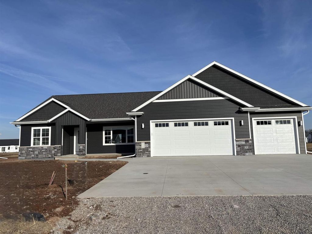 Photo of N9262 Anton STREET, Appleton, WI 54915 (MLS # 50318146)