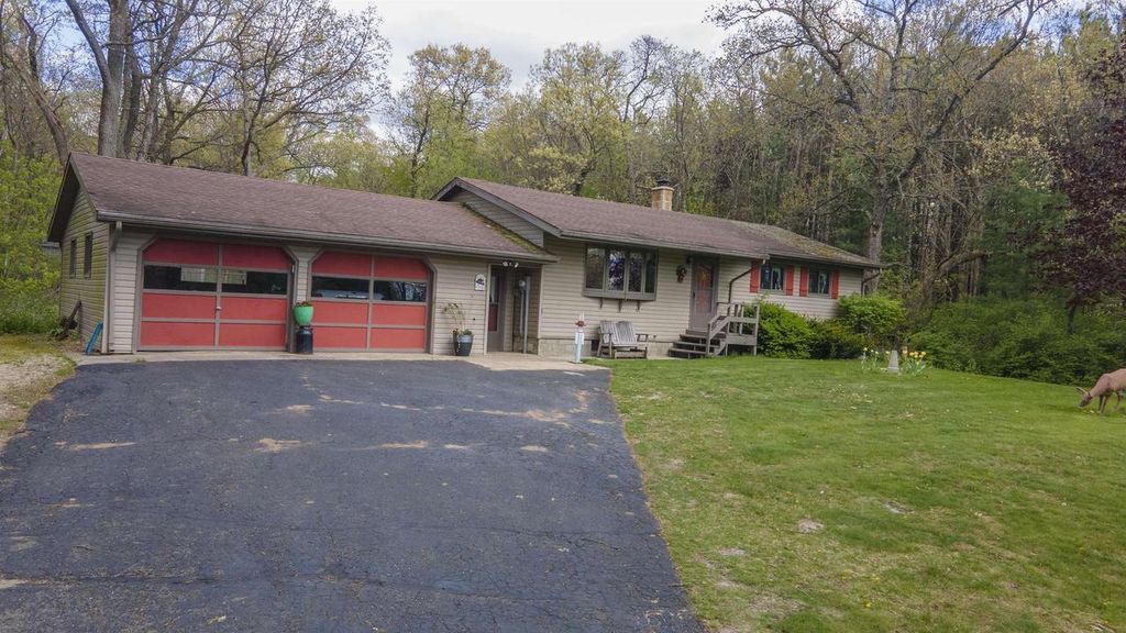 Photo of N4106 9th LANE, Hancock, WI 54943 (MLS # 50325514)