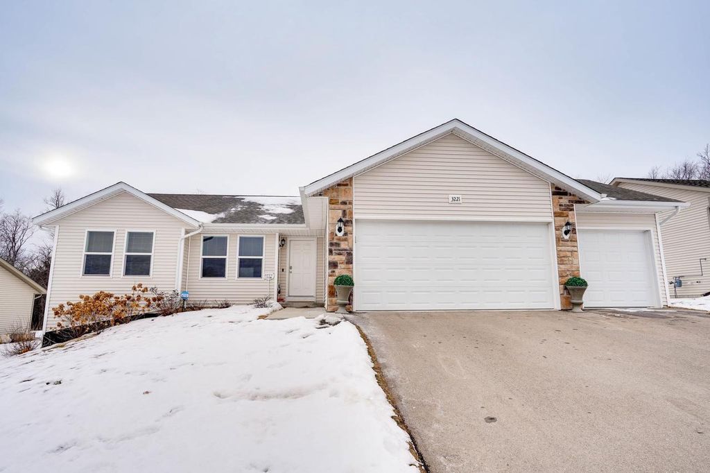 Photo of 3221 Emerald DRIVE, Janesville, WI 53546 (MLS # 2016697)