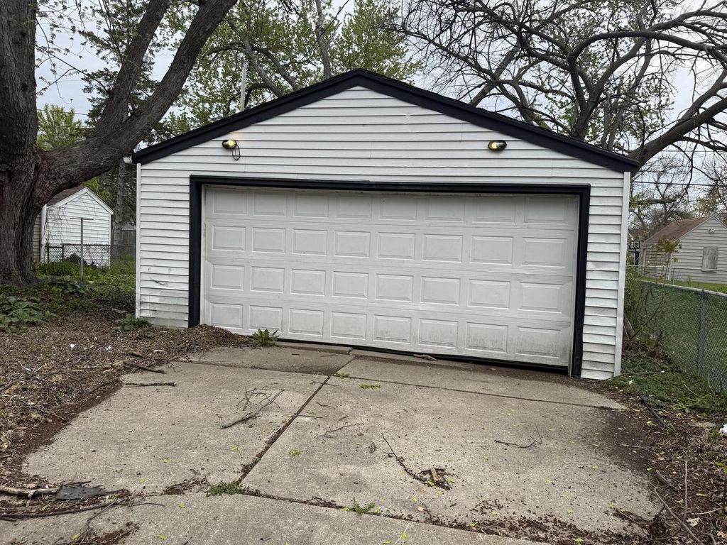 Photo of 5466 N 57th STREET, Milwaukee, WI 53218 (MLS # 1960722)