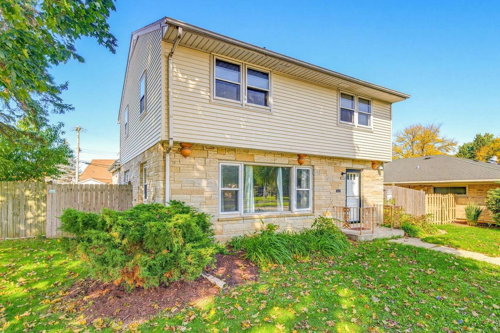 Photo of 8314 W Beloit ROAD, West Allis, WI 53219 (MLS # 1984487)