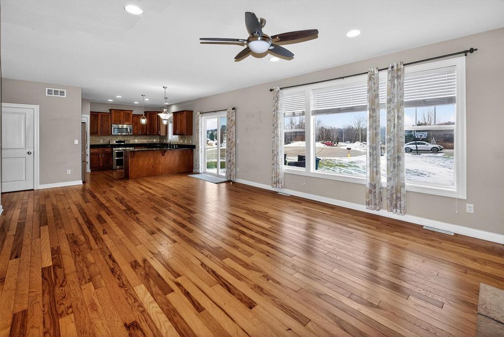 Photo of 21679 S Weather Edge CIRCLE, Lannon, WI 53046 (MLS # 1946496)