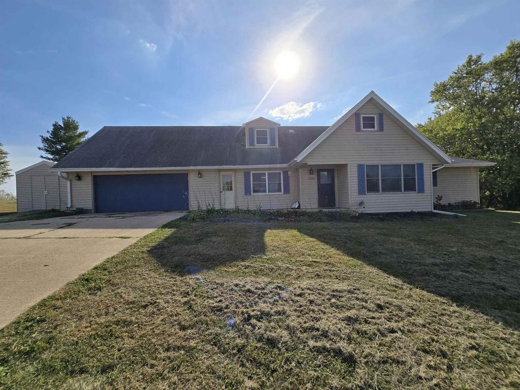 Photo of 10305 Village ROAD, Gratiot, WI 53541 (MLS # 2009871)