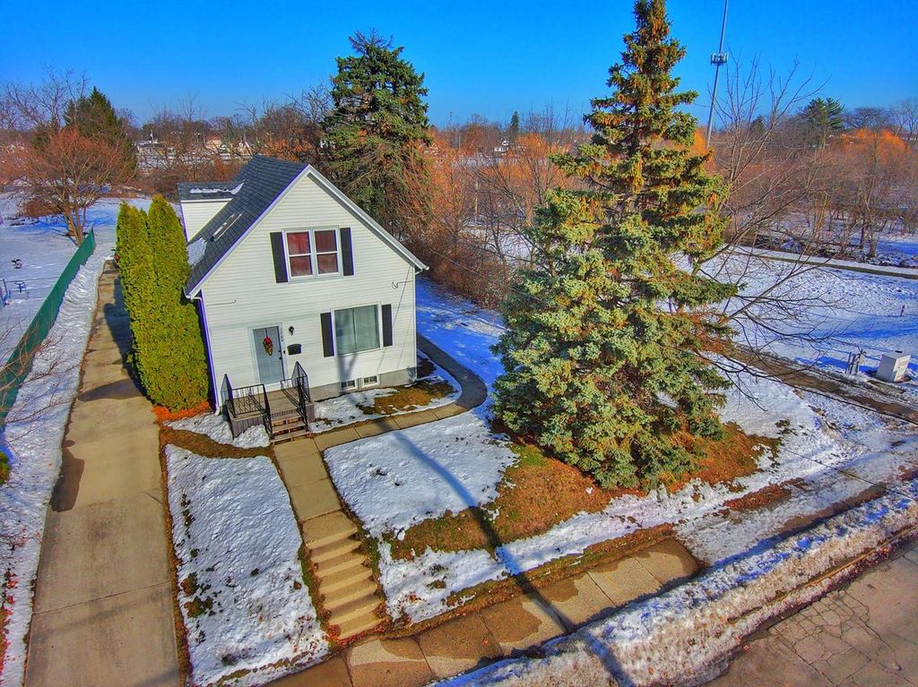 Photo of 1700 43rd STREET, Kenosha, WI 53140 (MLS # 1945486)