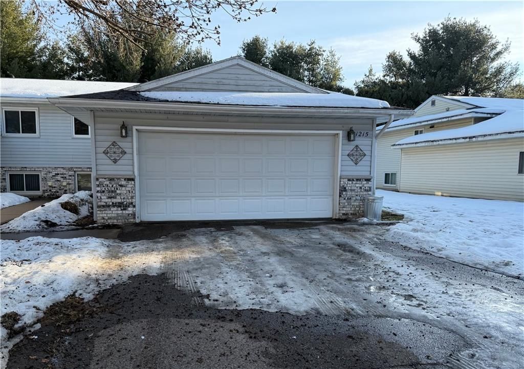 Photo of 1215 Glades DRIVE, Altoona, WI 54720 (MLS # 1598430)