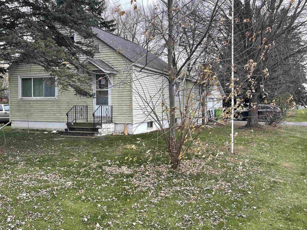 Photo of 401 2nd STREET, Withee, WI 54498 (MLS # 22505826)