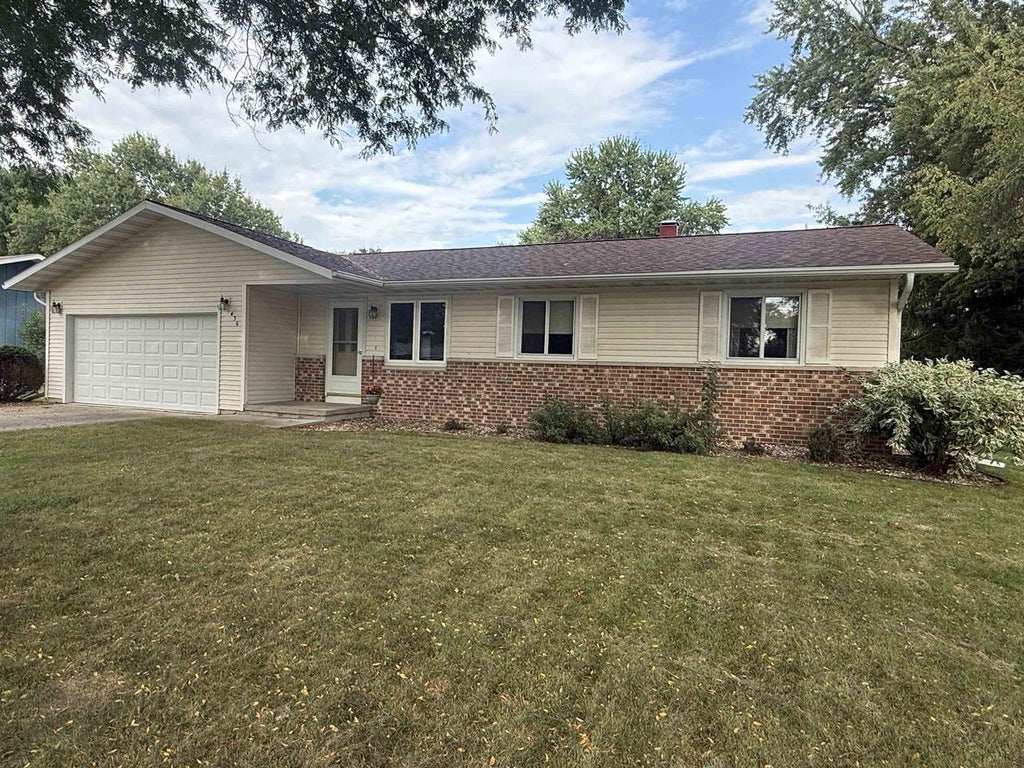 Photo of 436 Connie STREET, Cottage Grove, WI 53527 (MLS # 2032322)